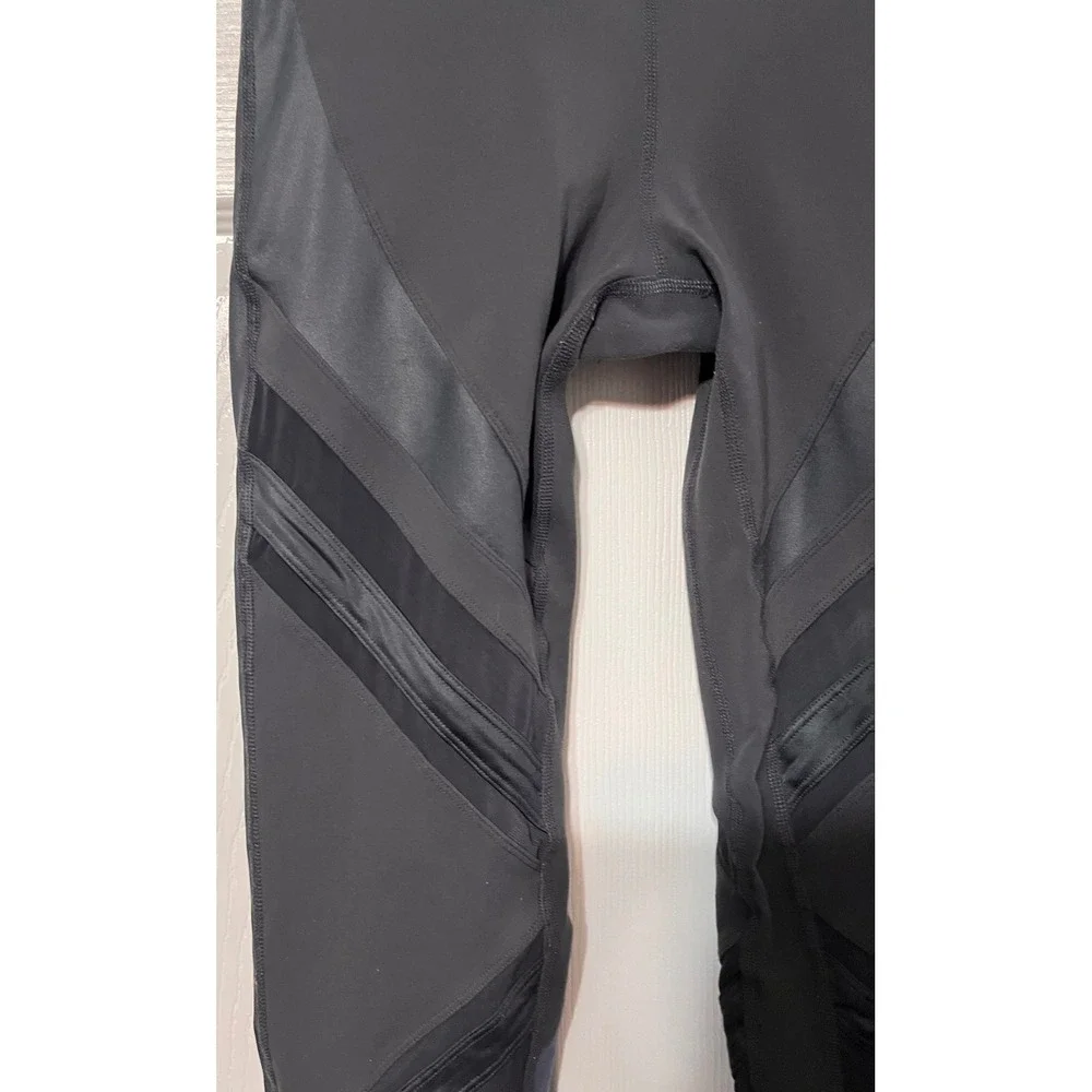 Alo Yoga Moto Leggings Anthracite Grey High Waist Mesh‎ Glossy Panels Womens Med